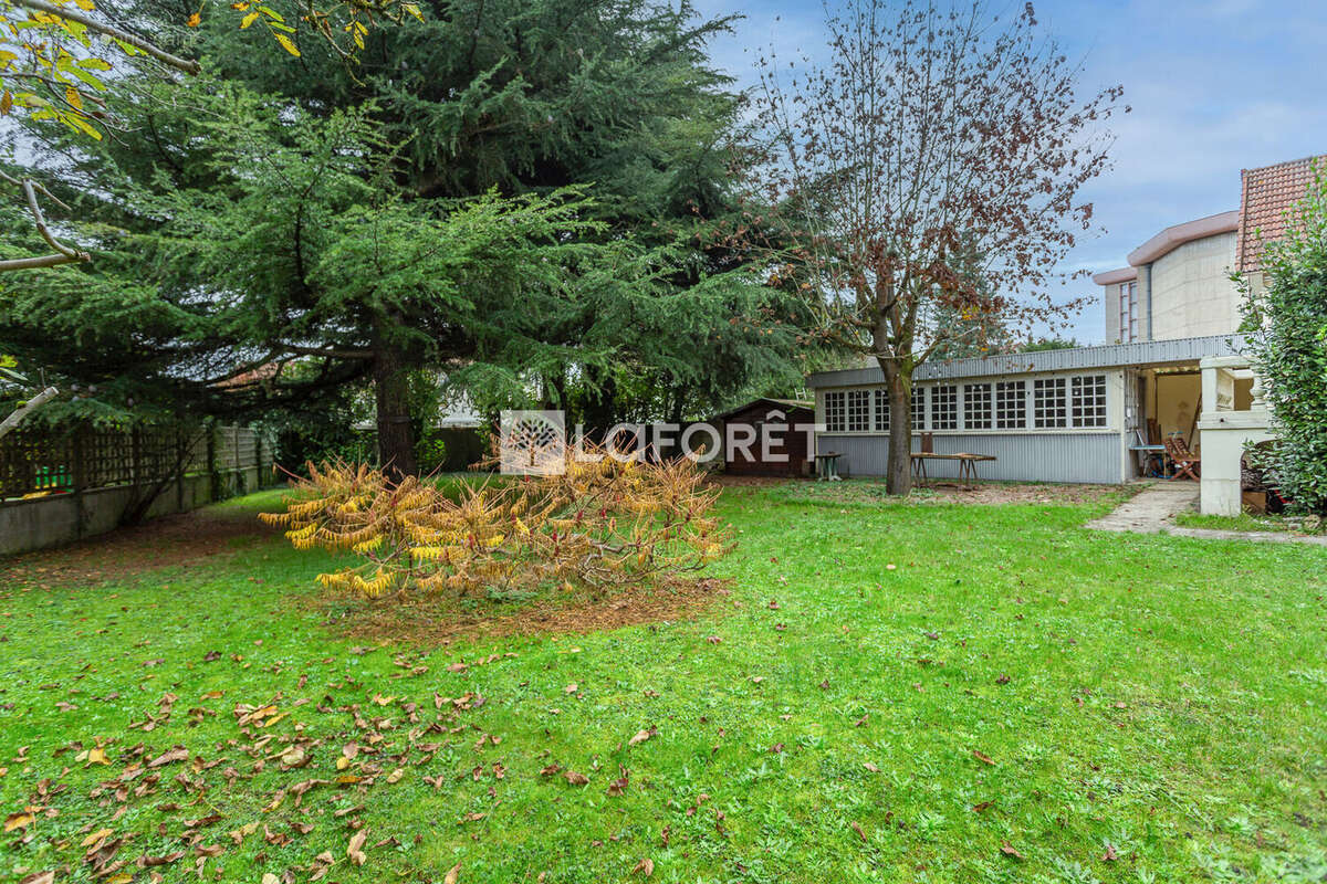Maison à VIRY-CHATILLON