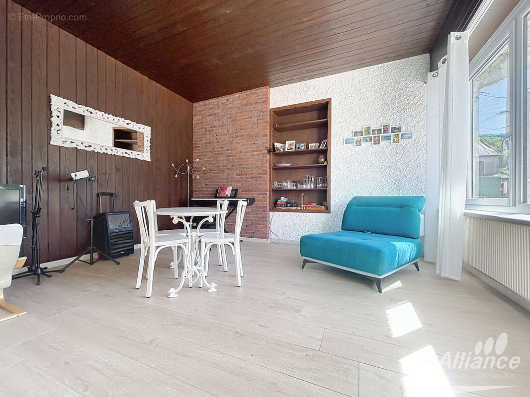Maison à ETOUVANS