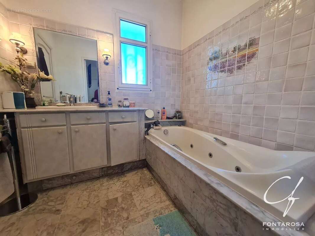 Maison à SAINT-RAPHAEL