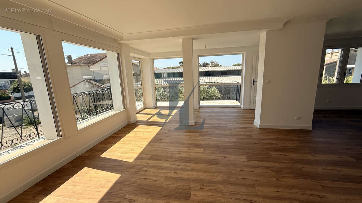 Appartement à PORTES-LES-VALENCE