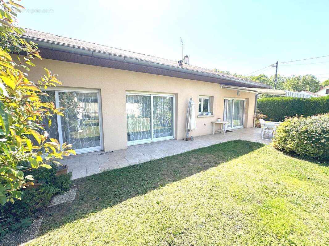 Maison 190 m² à Villepreux  - photo 2