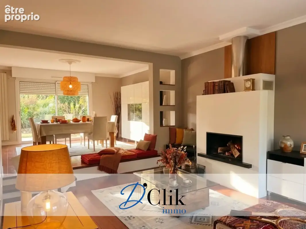 Maison 7 pièces 156 m² · à Change · 155,8 m² · 357 000 €
