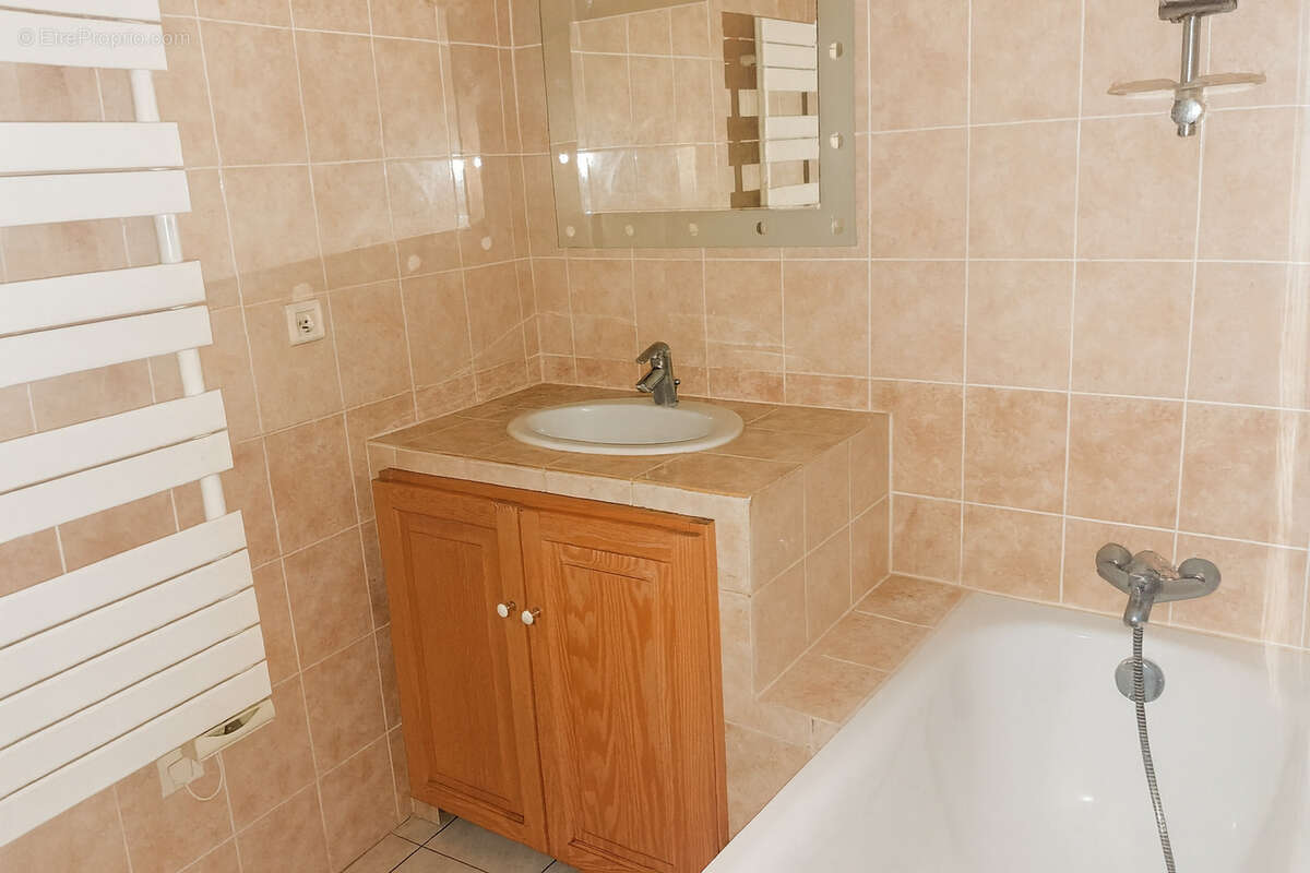 Appartement à PARIS-14E