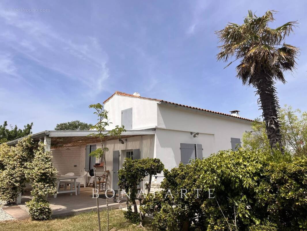Maison à SAINT-CLEMENT-DES-BALEINES