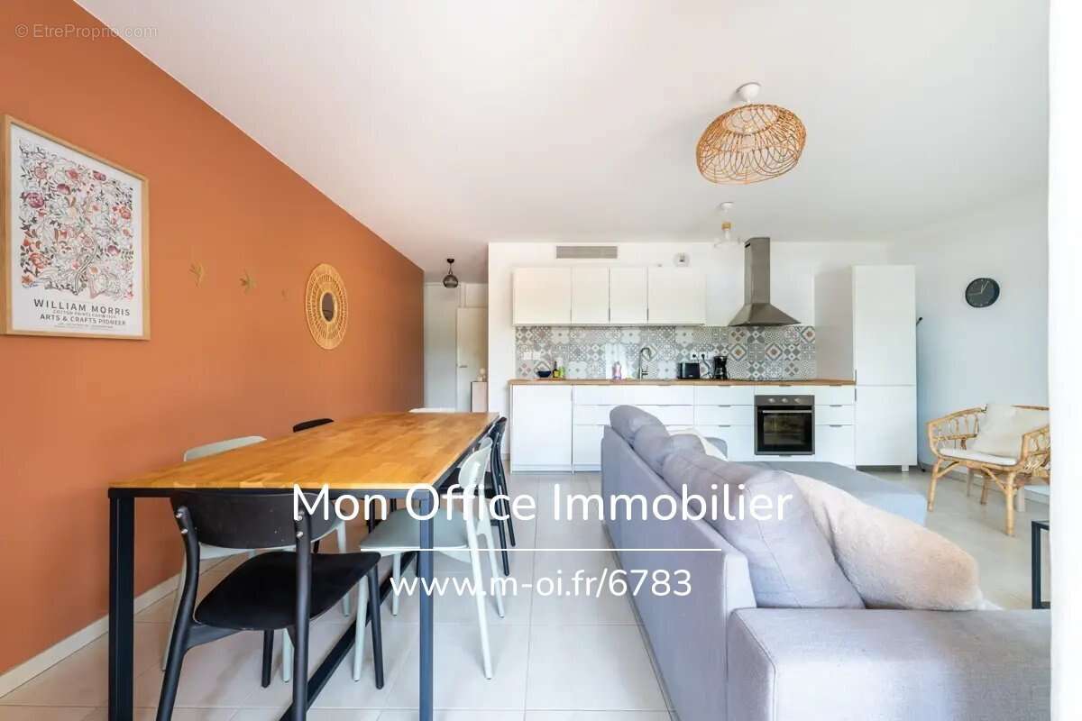 Appartement à EGUILLES
