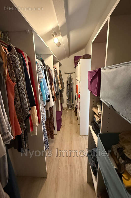 Appartement à NYONS