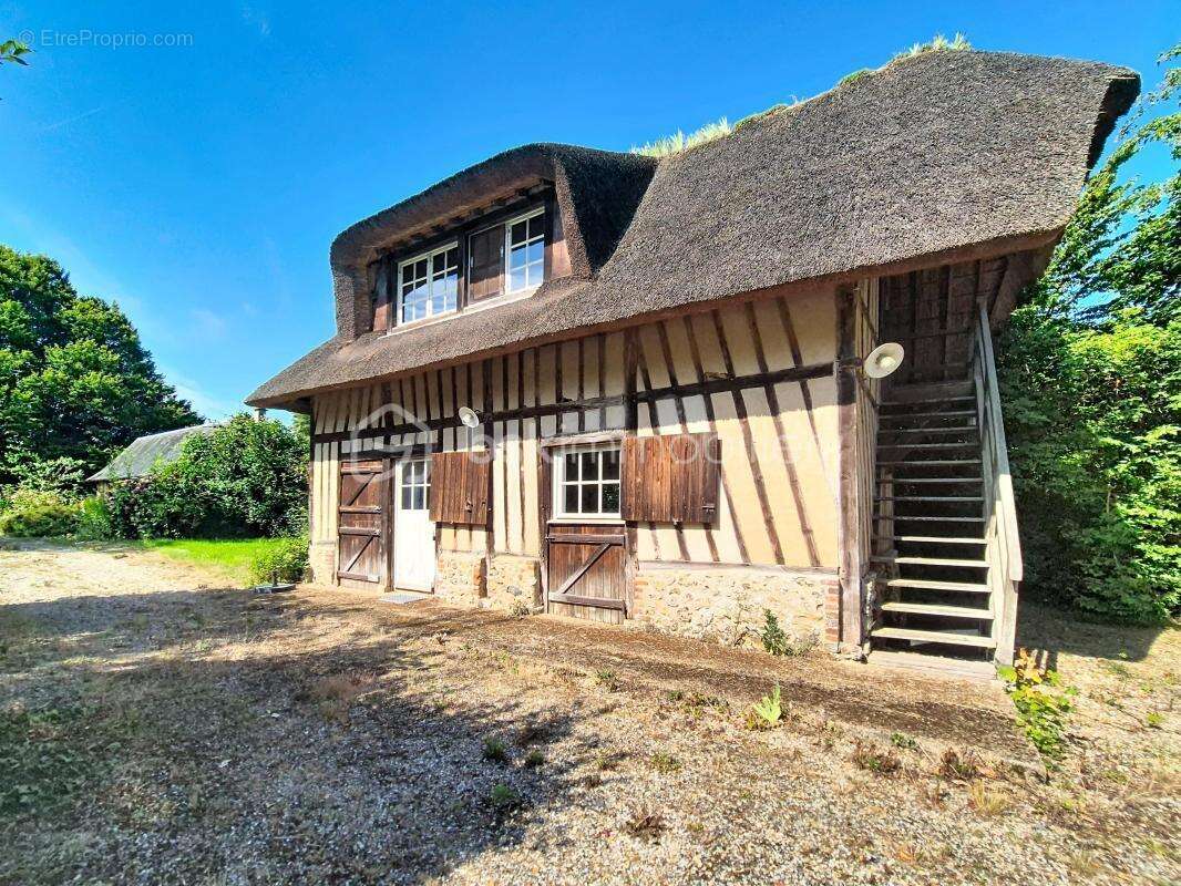 Élégante maison de maître, avec deux maisons d'amis, sur plus de 2Ha de terrain, à 9 kms de Honfleur ! - photo 18