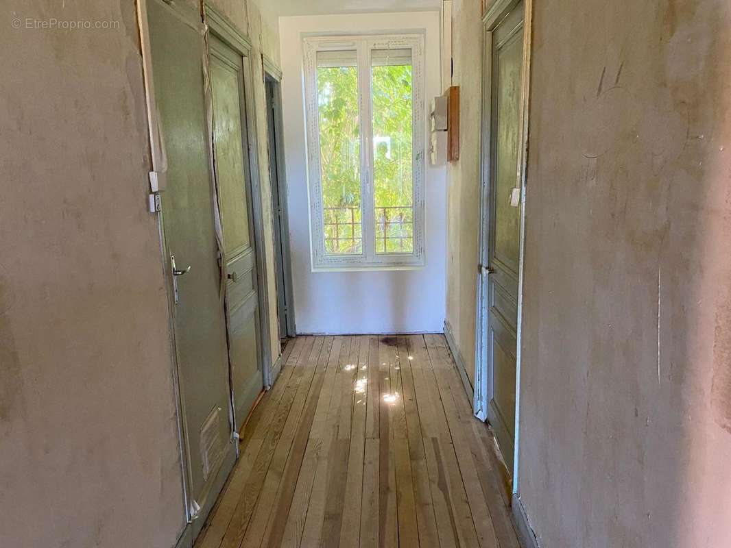 Photo 5 - Maison à VILLIEU-LOYES-MOLLON