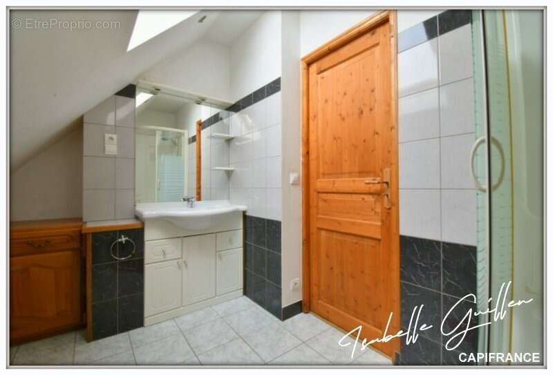 Maison à MONTIPOURET