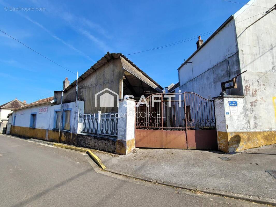 Photo 1 - Maison à SAINTE-COLOMBE-SUR-SEINE