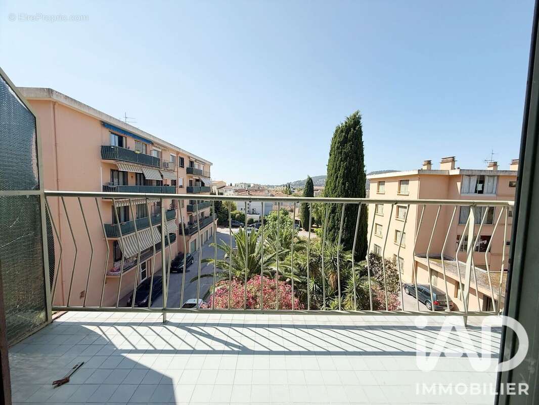 Appartement 58 m² à Hyeres  - photo 8