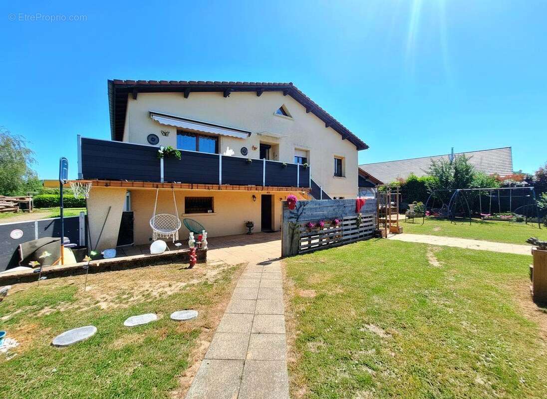Maison à DOGNEVILLE
