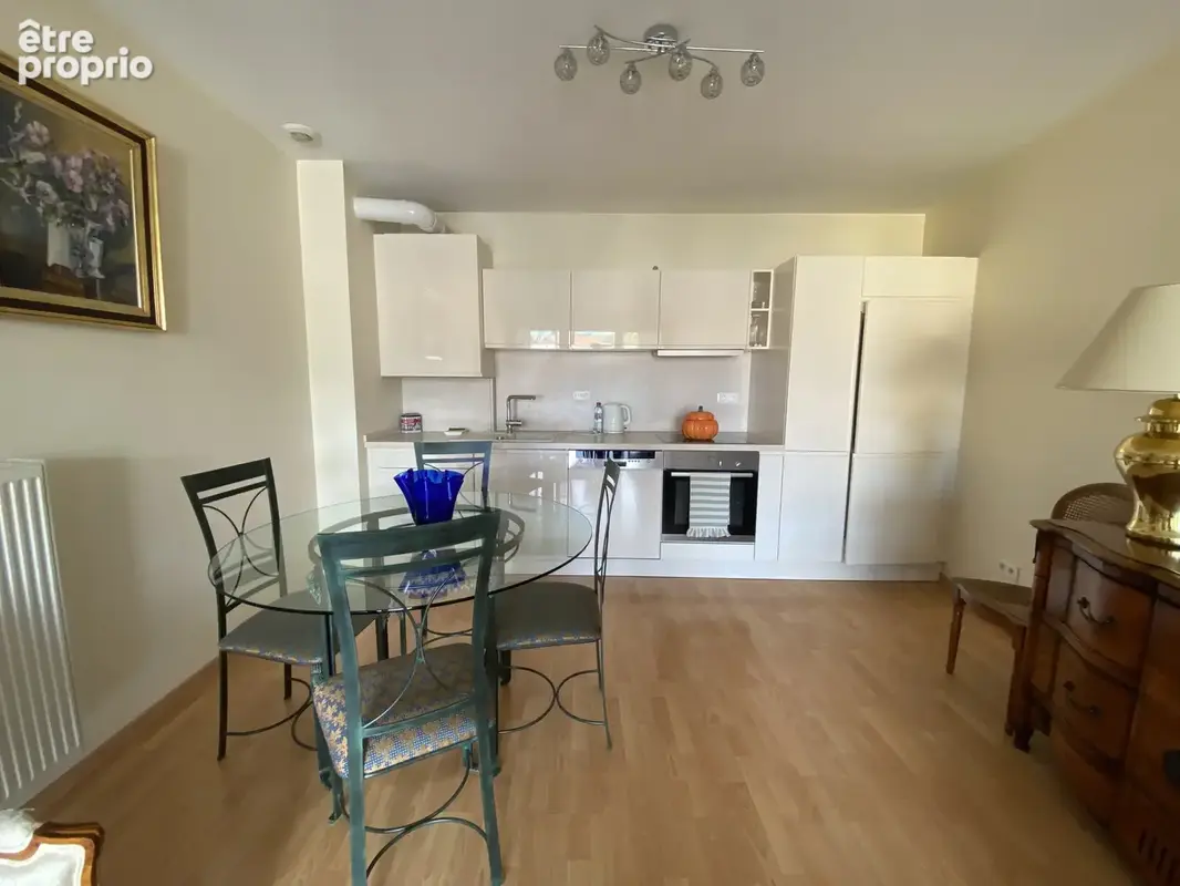 Appartement F2 au dernier étage avec balcon, garage et ascenseur - photo 3