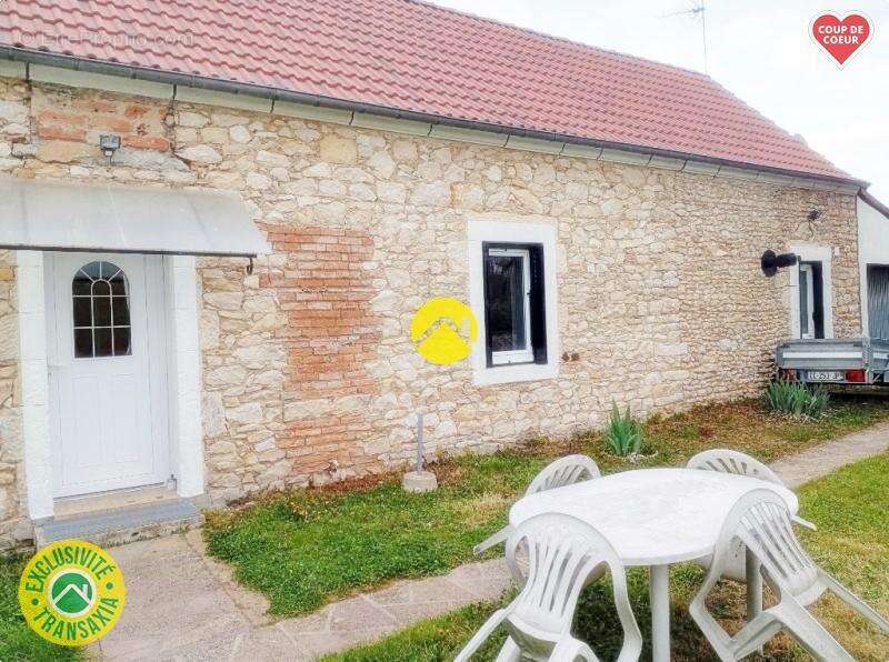 Maison à LA GUERCHE-SUR-L'AUBOIS
