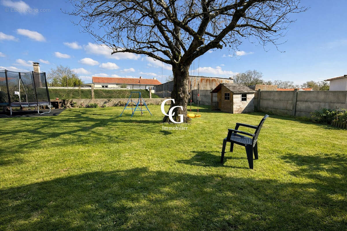 Maison à VIEILLEVIGNE