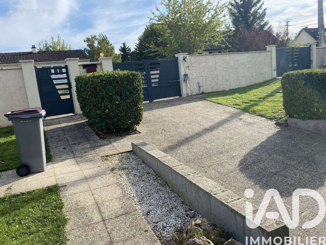 Photo 4 - Maison à COURTOIS-SUR-YONNE