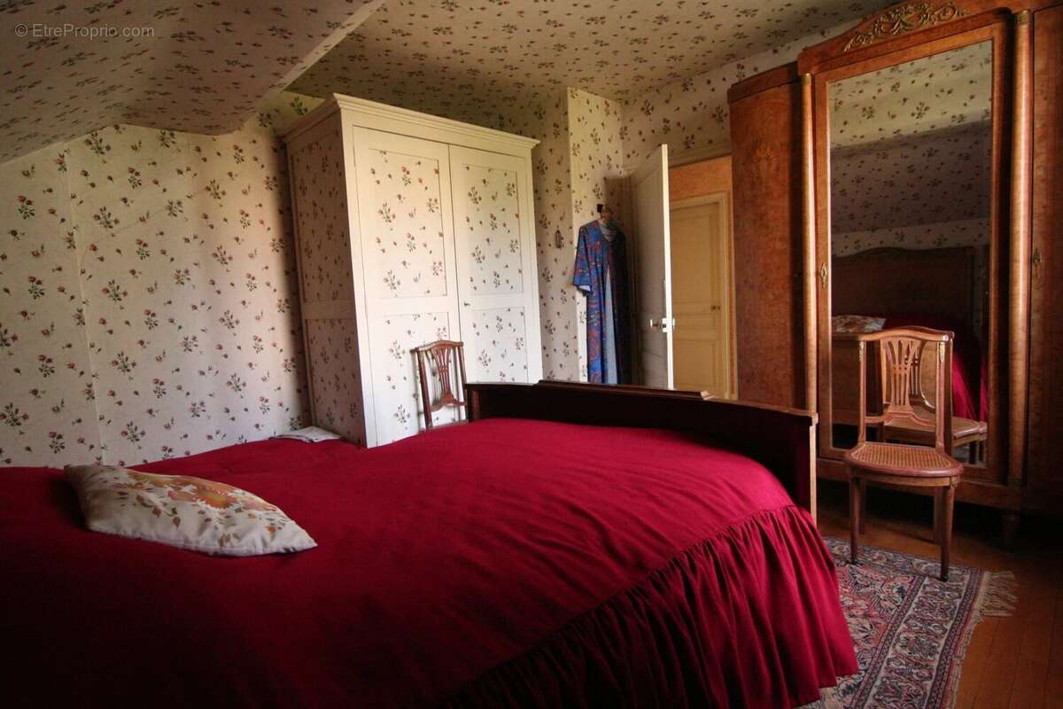 Maison à SAINT-CHERON