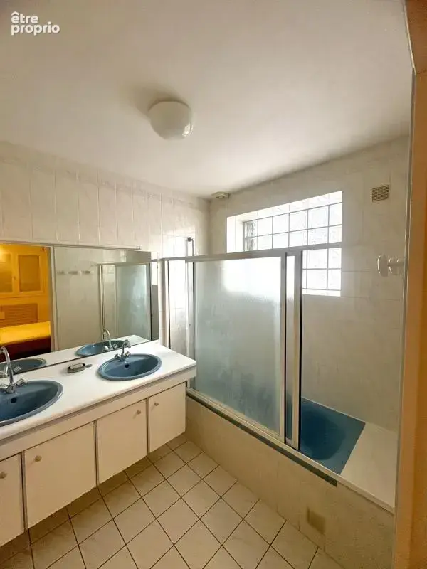 LES SORINIERES : Grande Maison Familiale à rénover en plein - photo 15