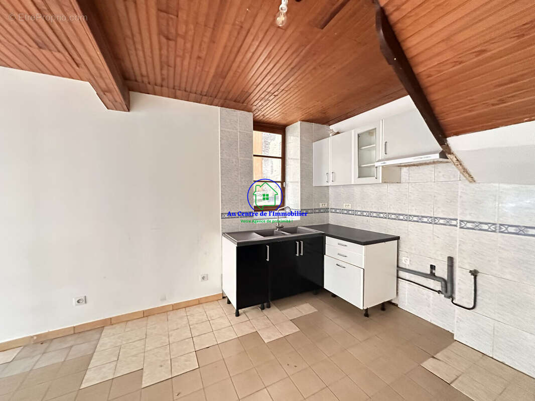 Maison à PORT-SAINTE-MARIE