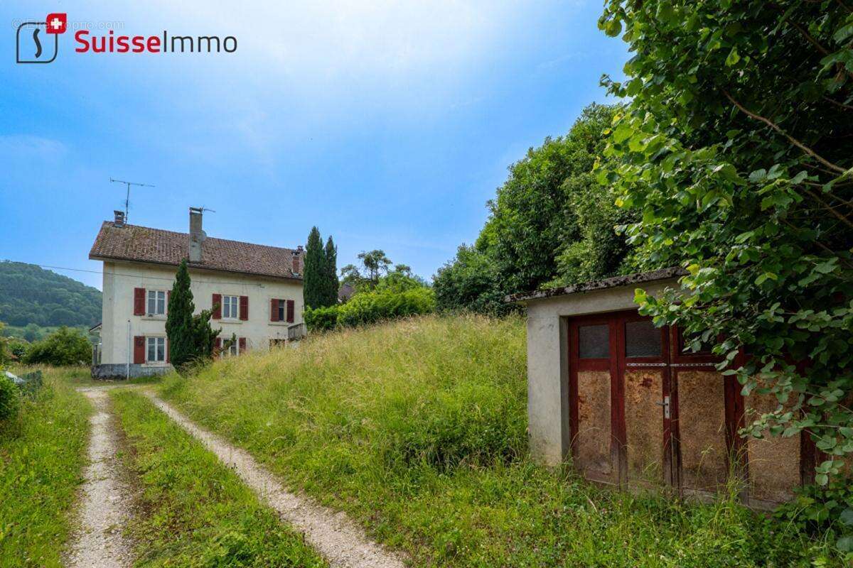 Maison à PONT-DE-ROIDE