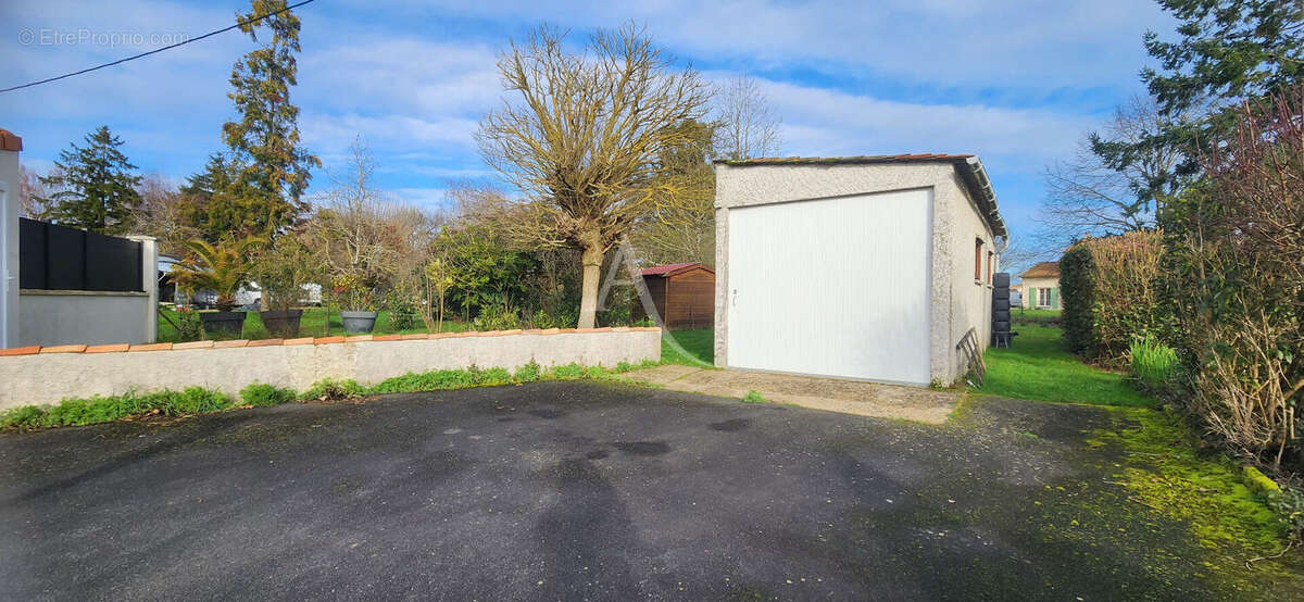 Maison à VIVONNE