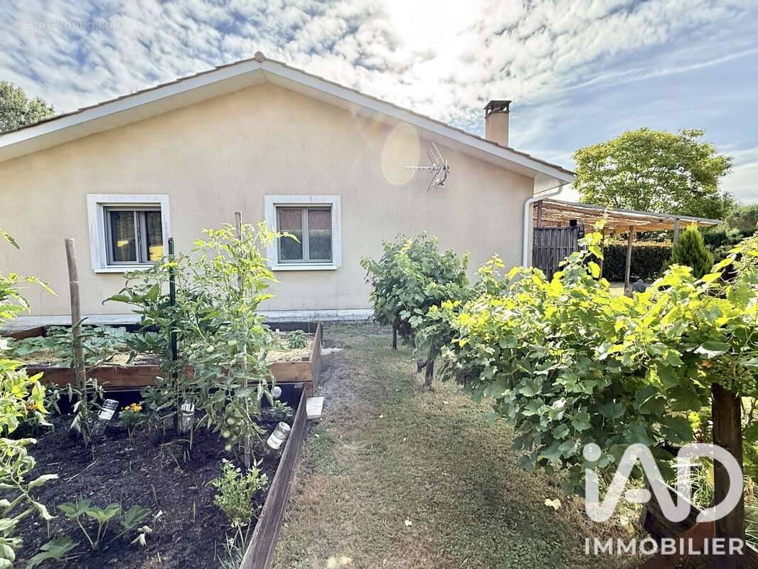 Maison 120 m² à Mios  - photo 3