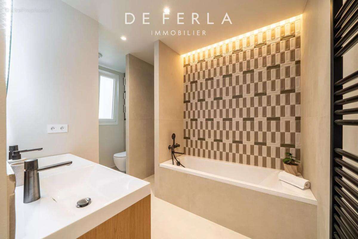 Appartement 5 pièces - PARIS XVII - photo 9