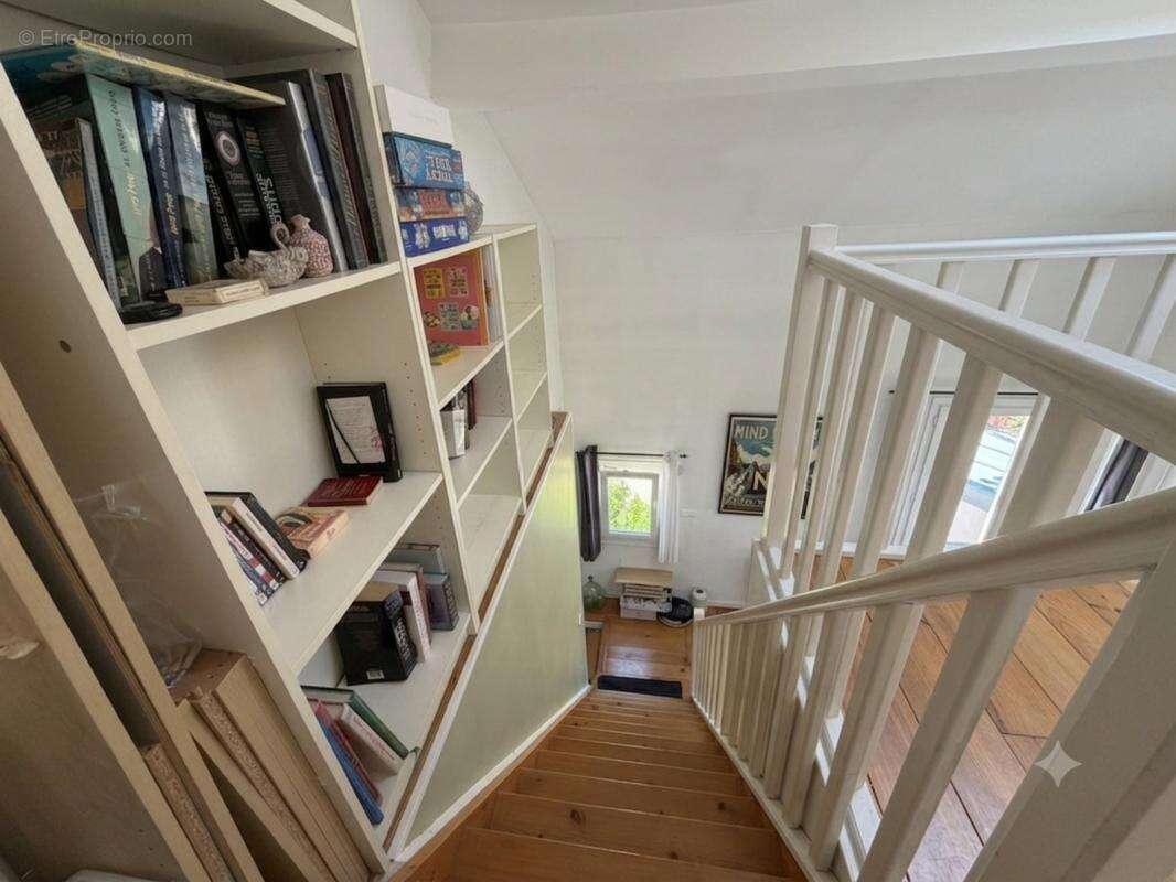 Au coeur de Louveciennes , un Duplex lumineux de 42 m2 Loi Carrez 50m2 utile - photo 8