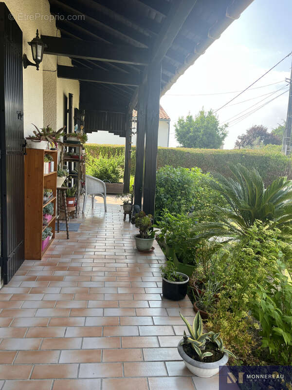 Maison à MESCHERS-SUR-GIRONDE