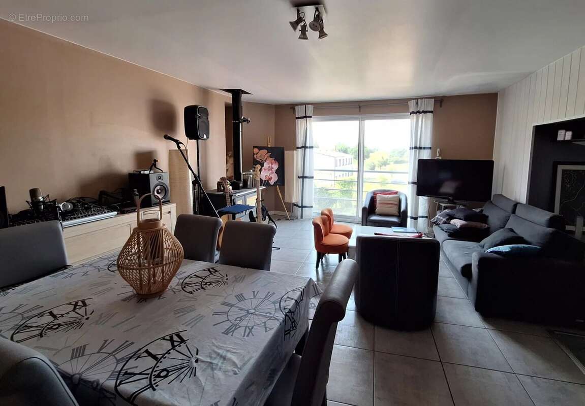 Maison à SAINT-MALO-DU-BOIS