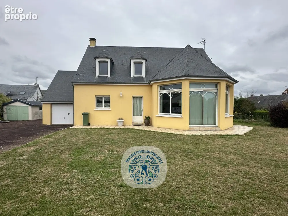 A LA HAYE, proche des commodités Grand pavillon en très bon état, à 150 m du premier commerce. - photo 1