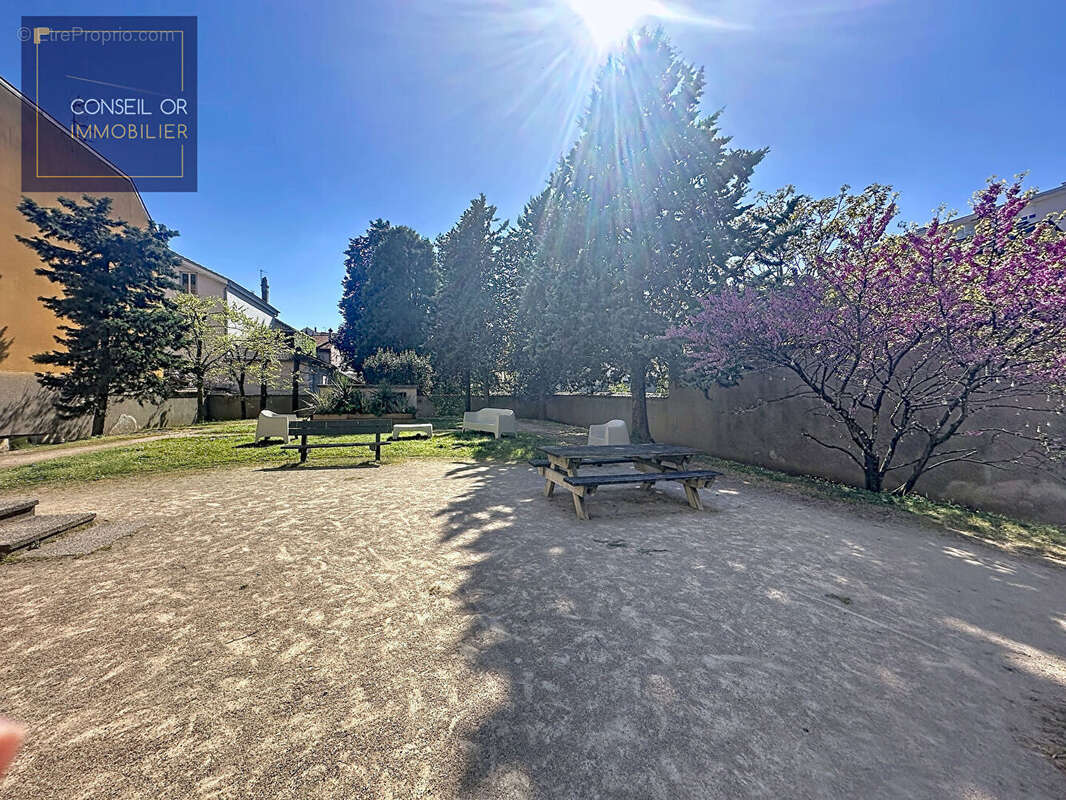 Appartement à LYON-8E