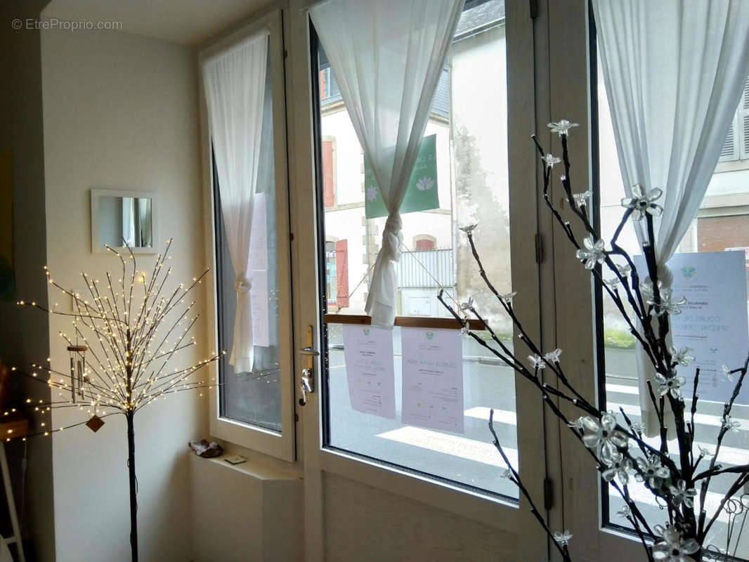 PHOTO-2023-05-30-17-31-51 - Commerce à QUIMPER