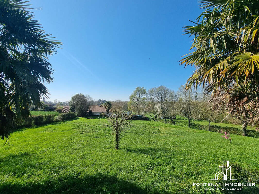 Maison à SAINT-HILAIRE-DE-VOUST