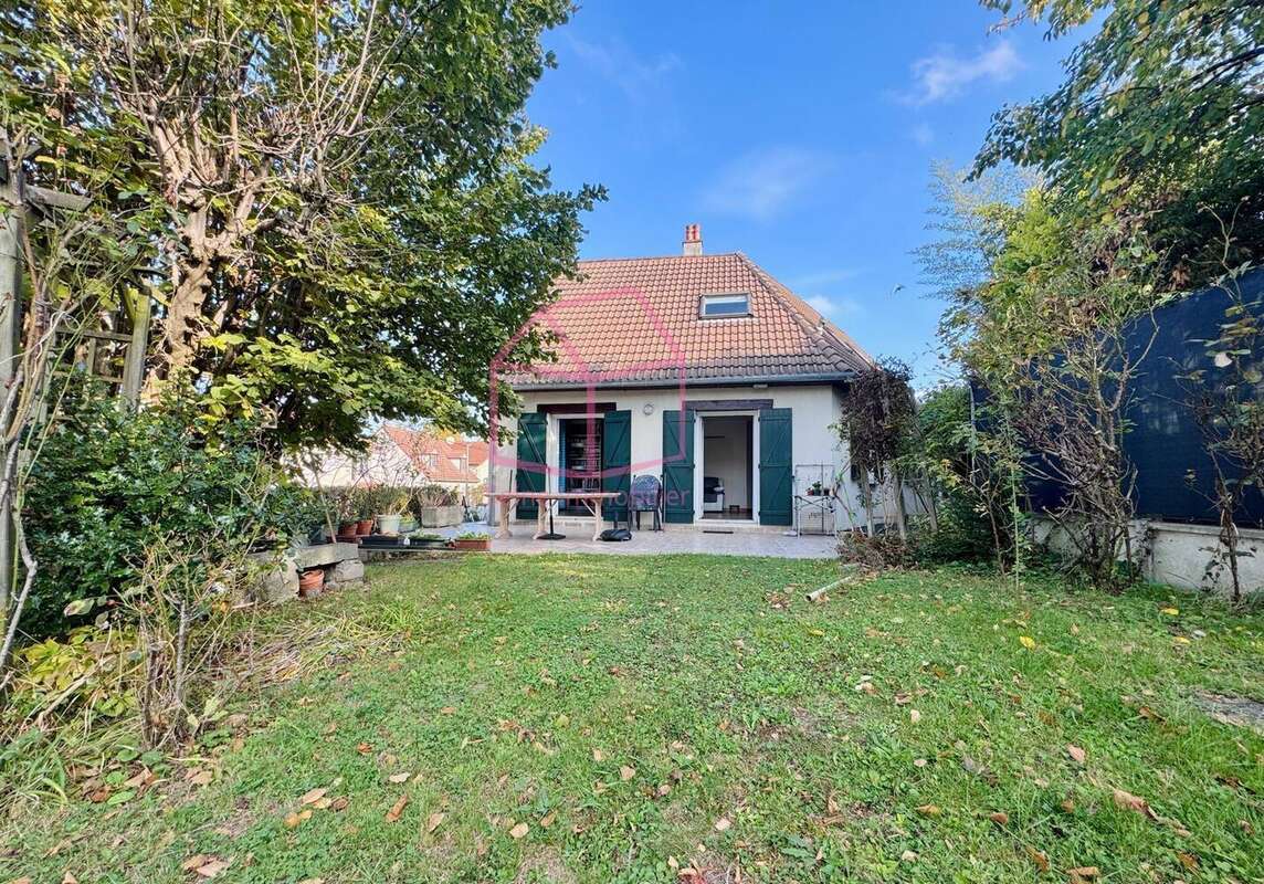 Maison à L'HAY-LES-ROSES