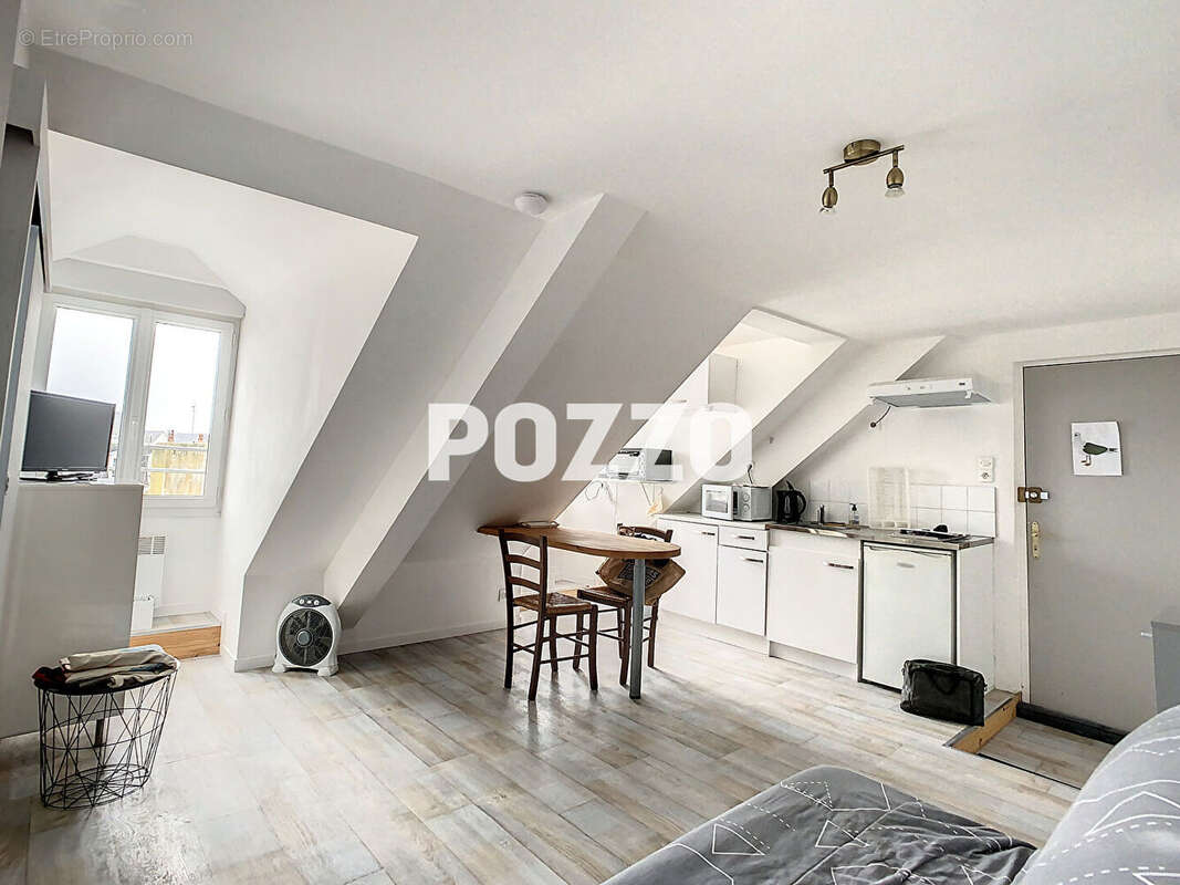 À vendre : Appartement 1 pièce au coeur de Granville - photo 2
