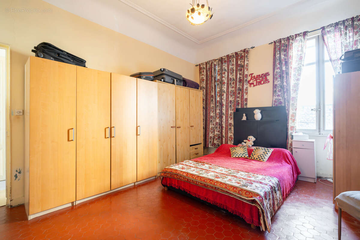Appartement à MARSEILLE-6E