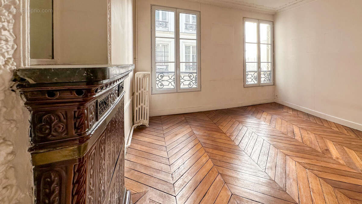 Appartement à PARIS-8E