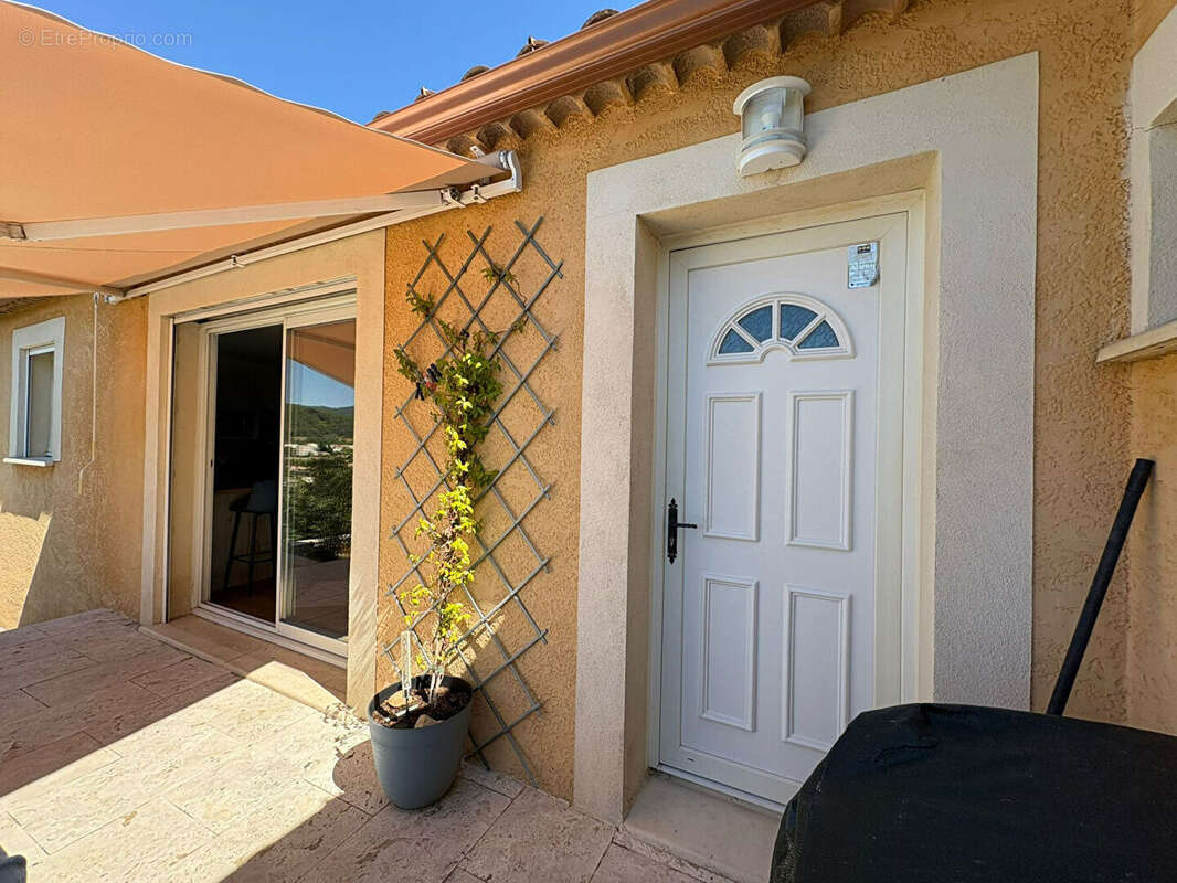 Maison à SAINT-MARTIN-DE-VALGALGUES