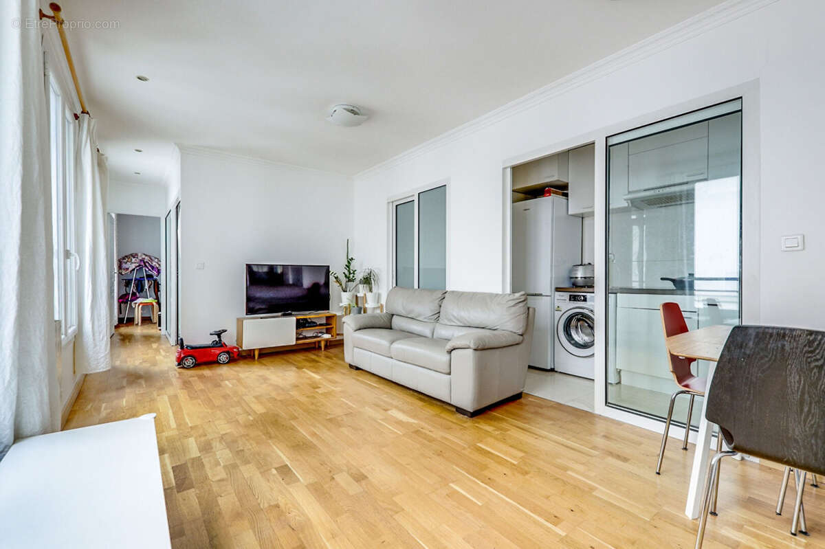 Appartement à PARIS-11E