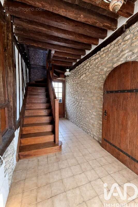 Maison 286 m² à Silly-Tillard  - photo 4