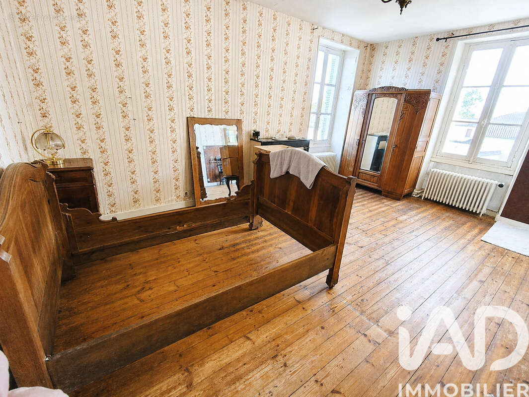 Photo 8 - Maison à BUSSIERE-POITEVINE