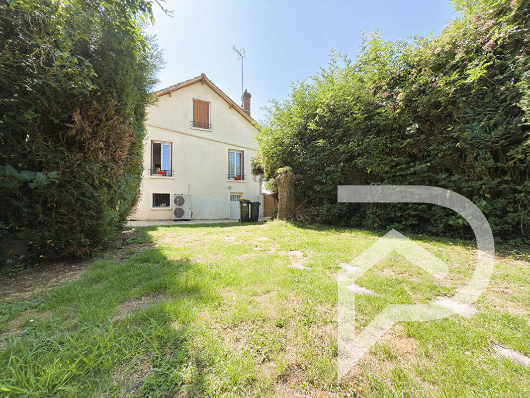 Maison à PERSAN