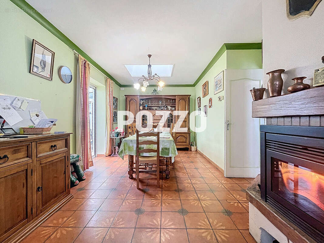 Maison à EQUEMAUVILLE