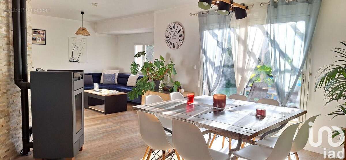 Photo 3 - Maison à POIROUX