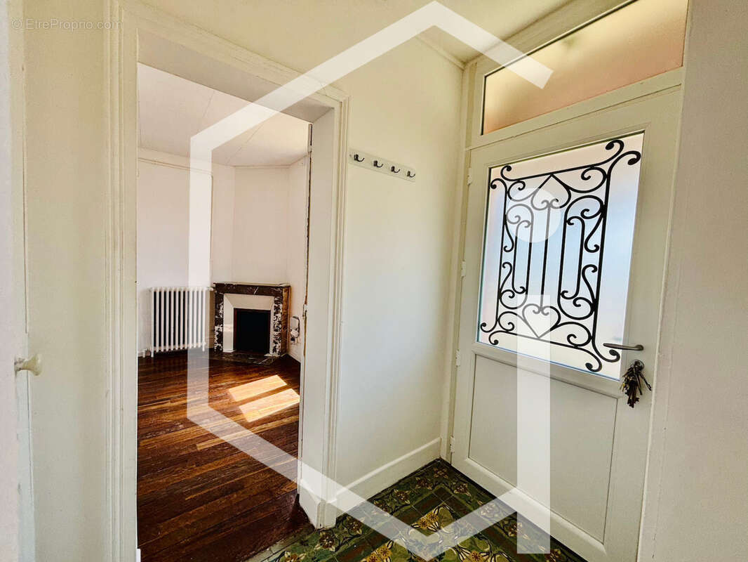 Maison à COSNE-COURS-SUR-LOIRE