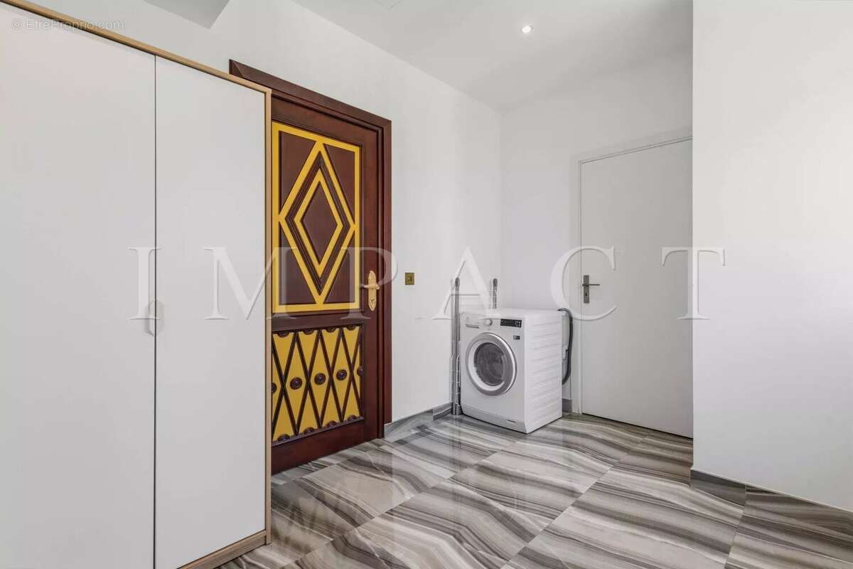 Cannes Croisette Grand Hotel Appartement 5 Pièces à Vendre - photo 18