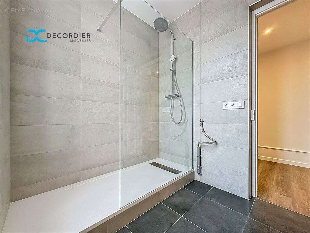Appartement à EVIAN-LES-BAINS