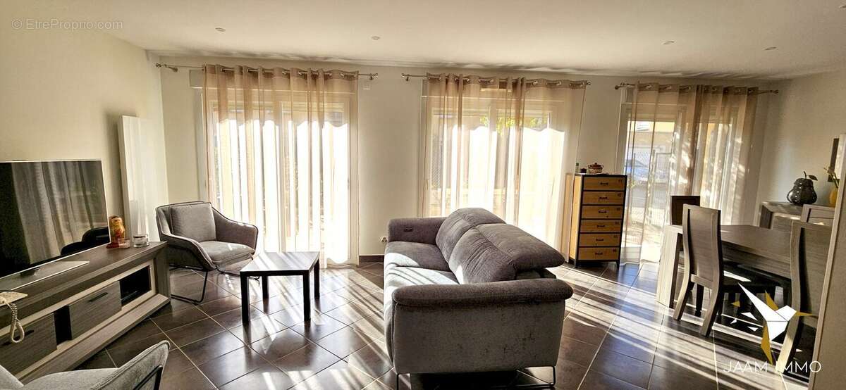 Maison à SAINT-GEORGES-DE-RENEINS