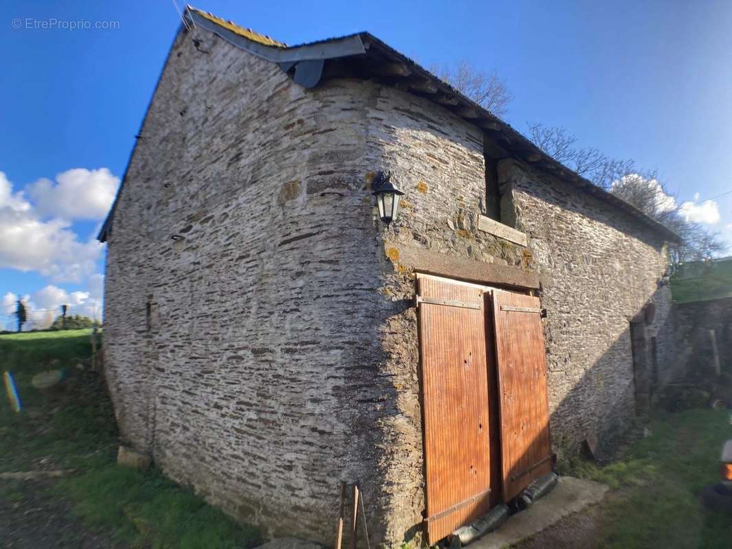 Maison à NOYAL-SUR-BRUTZ